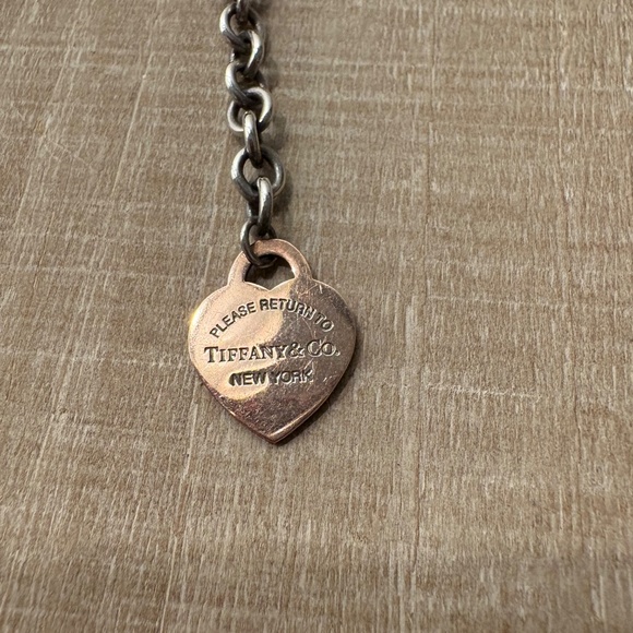 Tiffany & Co. Return to Tiffany Heart Tag Lariat Necklace - Picture 5 of 8